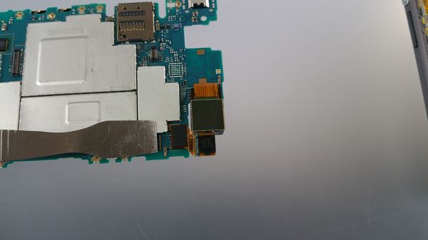 Guide tutoriel de réparation pour le Sony Xperia Z1 compact D5503